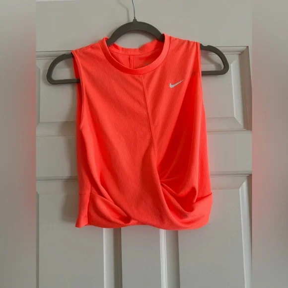 NWOT Nike Women's Dri-Fit Cropped Twist Training Tank Top - Picture 2 of 6